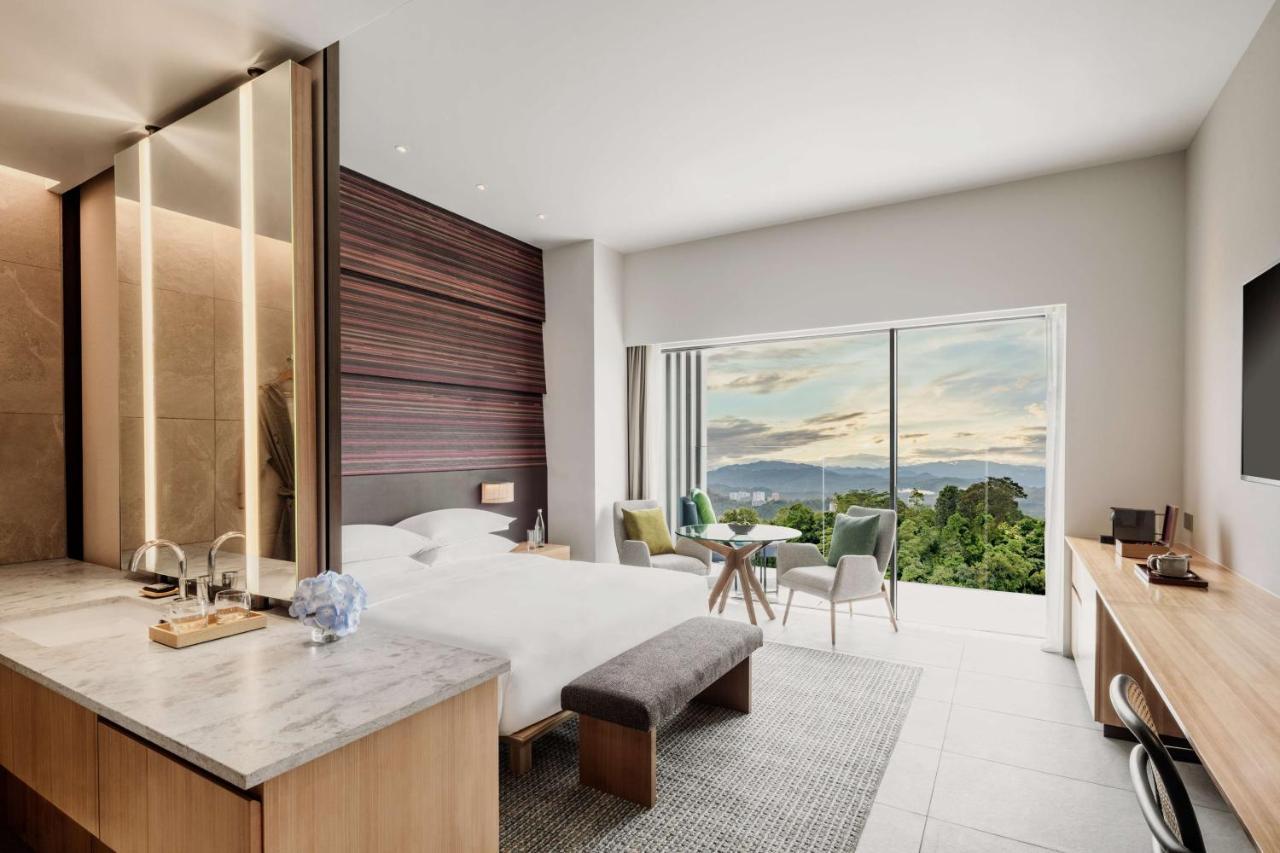 Hyatt Centric Kota Kinabalu Hotell Eksteriør bilde